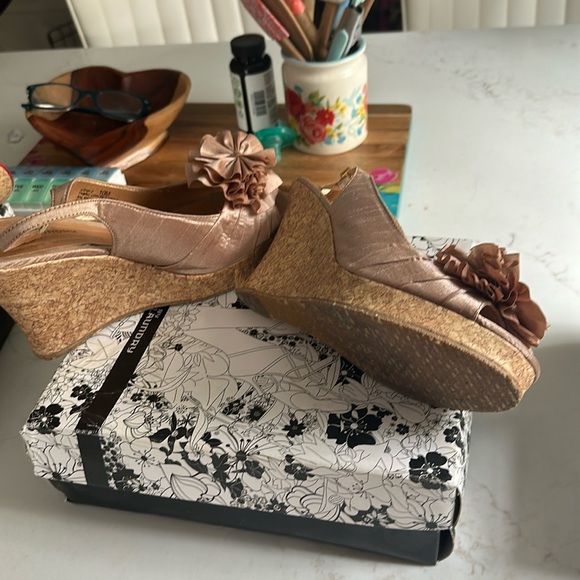 Cl laundry size 10 new - Picture 1 of 2